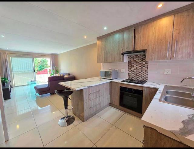 2 BEDROOM TOWNHOUSE FOR SALE IN WILLOWBROOK